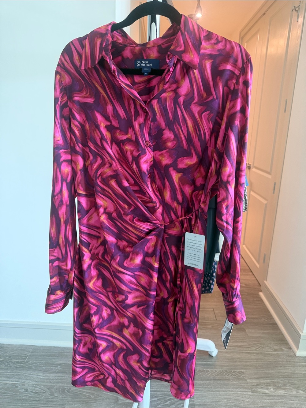 Donna Morgan Pink and Magenta Swirl Long-Sleeve Wrap Dress